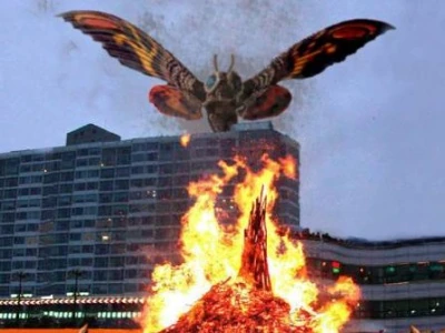 Mothra attacks Las Vegas.